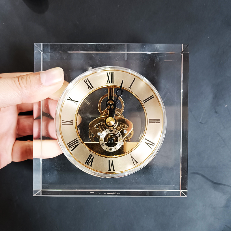 Crystal Silent Table Clock Lux - Accessories For Your Gaming Room recension och pris